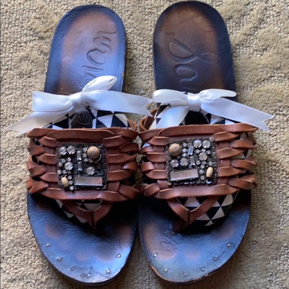 Sam Edelman beaded leather sandal